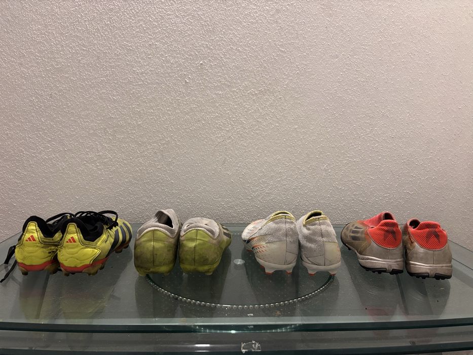 Varias Chuteiras Nike