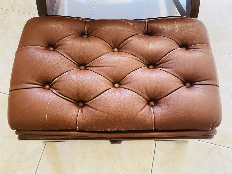 Cadeira de baloiço e banco para restauro