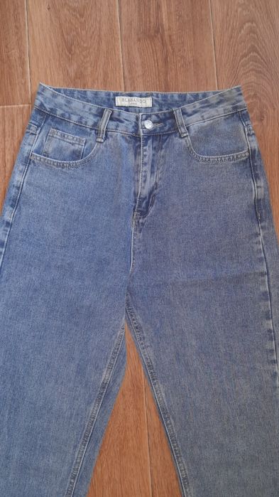 Джинси мом 27 р.