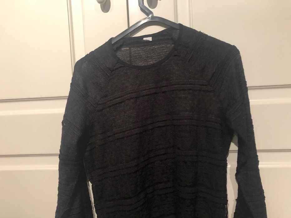 2 blusas pretas em renda muito elegantes  S