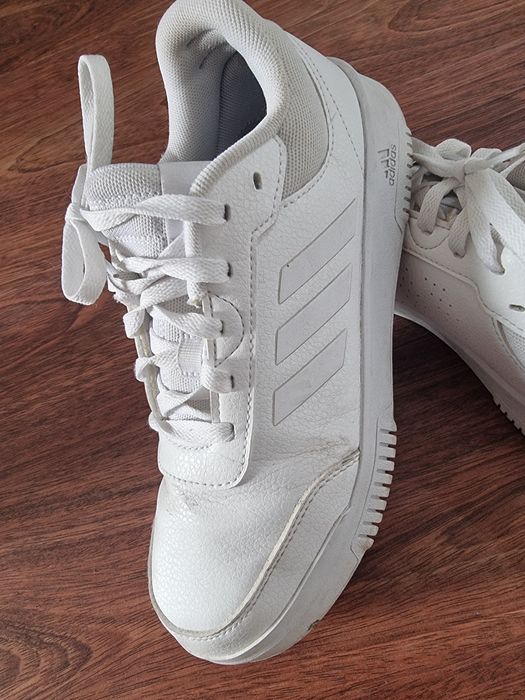 Tenis adidas branco