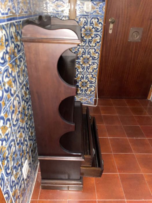 Movel de parede em mogno