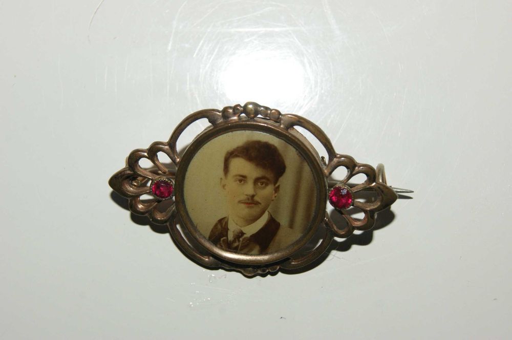 Broche/ Alfinete de peito muito antigo