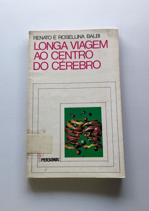 Livros e autores variados.
