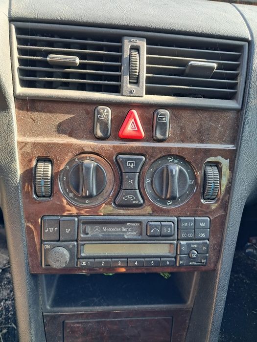 Mercedes C180 gasolina W202 para peças todo Material disponivel