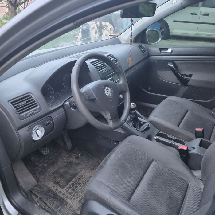 Доброго дня. До вашої уваги гольф 5