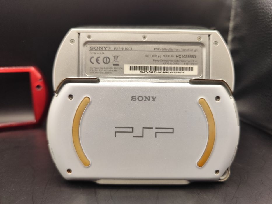 Sony PSP Go Pearl White (Desbloqueada) + Muitos Jogos + Acessórios