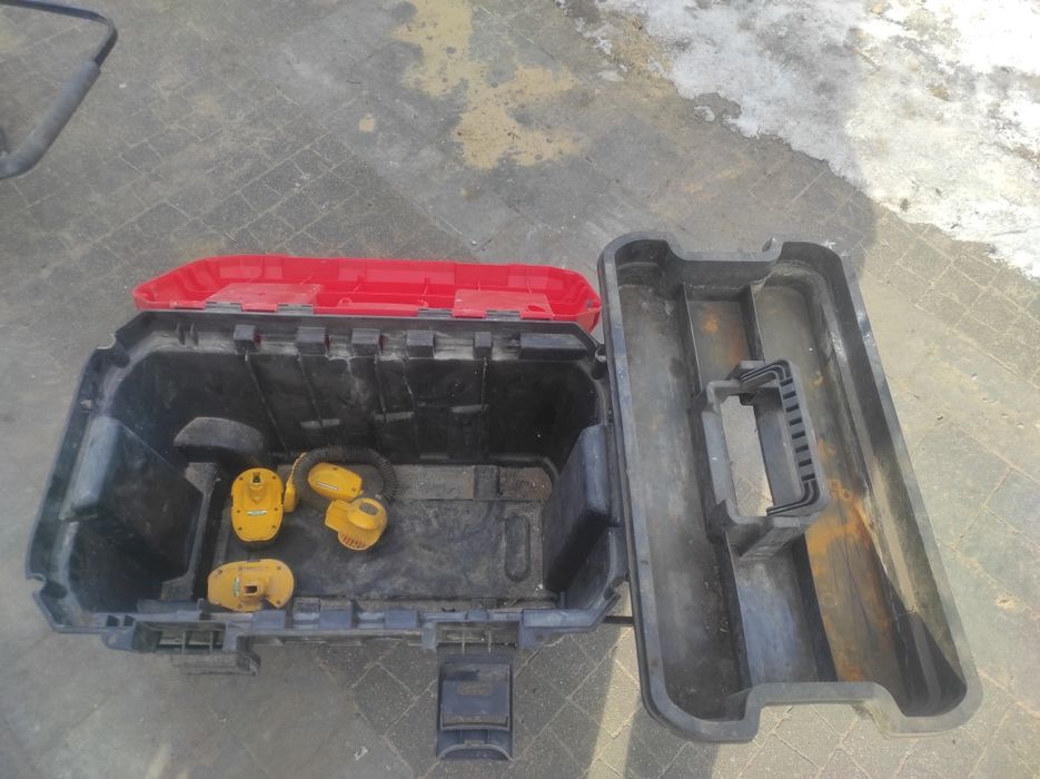 Skrzynia narzędziowa Rubi Stanley na kółkach