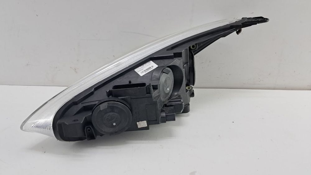 Фара правая Ford Focus 2015-2018 F1EB13D154AC