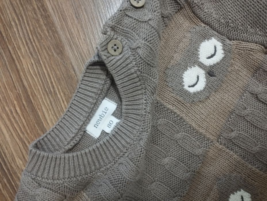 Prześliczny sweter newbie 80