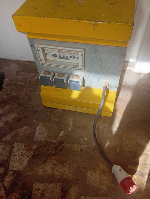 Quadro de obra trifasico