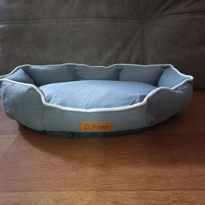 Лежанка для маленькой собачки