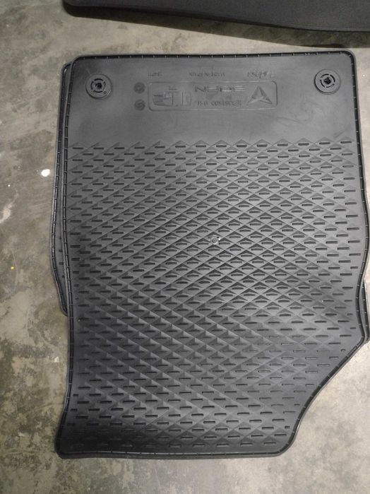 Tapetes de Borracha / TPE Originais (All-Weather) Cupra Born