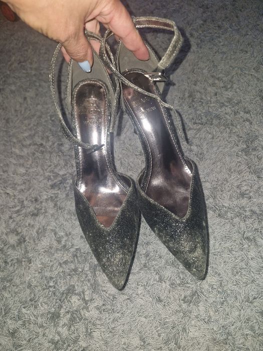 Sapatos Seaside Nº 36 europeu com Brilho – Elegantes para Festas e Casamentos