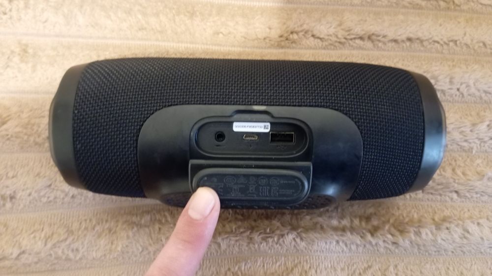 Портативная акустика Jbl Charge 3