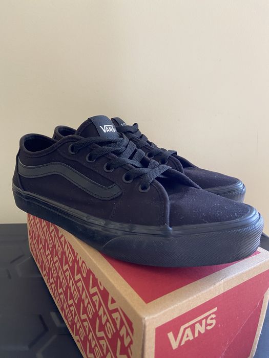 Vans pretas como novas