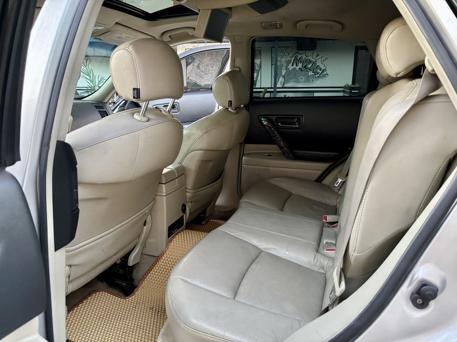 Infiniti FX45 individual