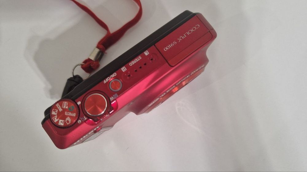 Nikon Coolpix S9100 18кратний зум