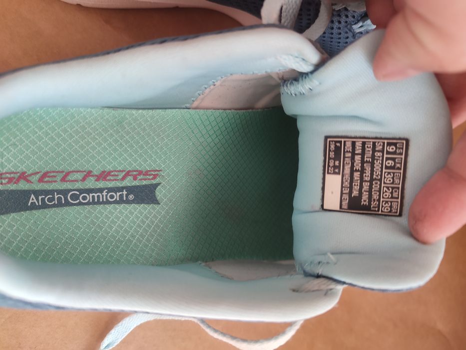 26cm 40 39 Skechers buty do biegania Arch Comfort