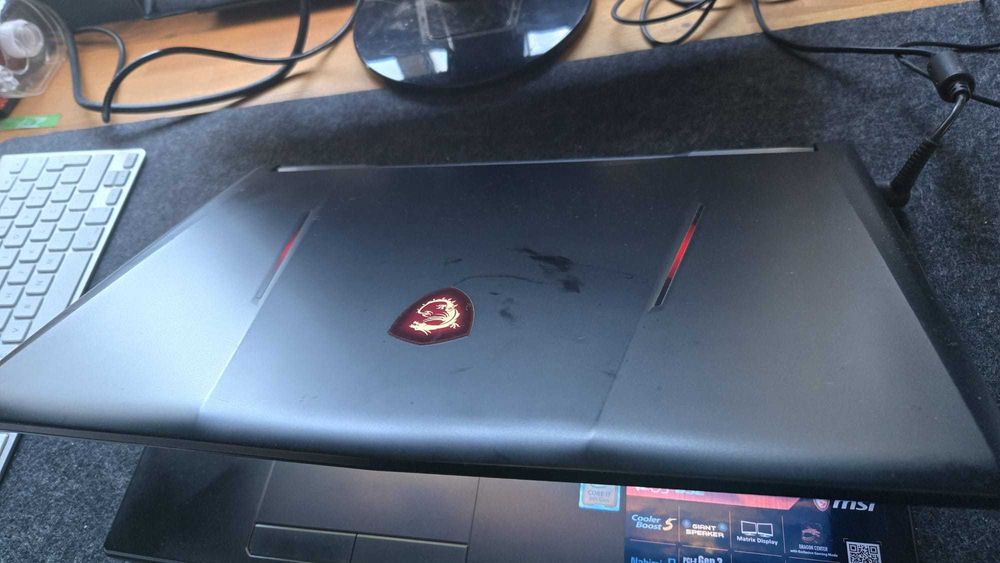 Portatil Gaming MSI RTX 2060 - MSI GL63 8SE