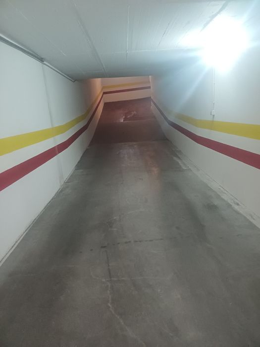 Lugar de estacionamento junto ao Metro de Odivelas – Rua Alves Redol