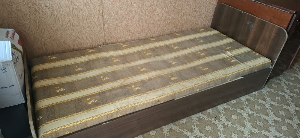 Віддам 1.5 ліжко безкоштовно