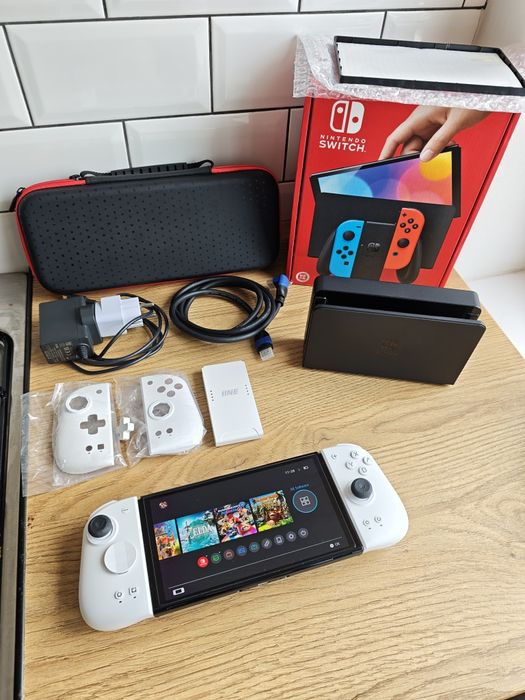 Nintendo switch oled + mobapad + akcesoria