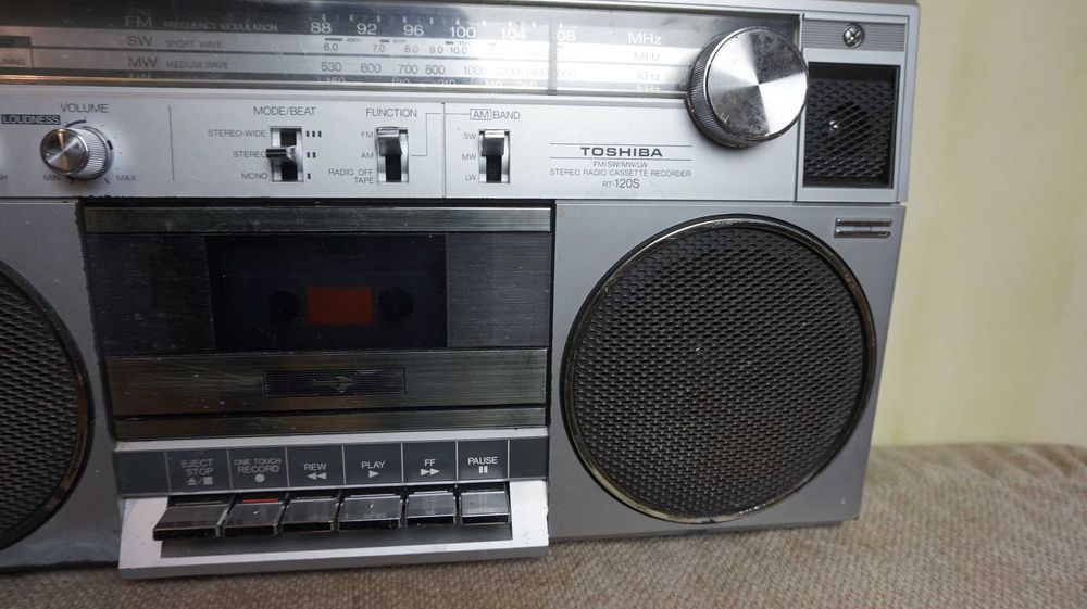 Магнитола японская Toshiba RT-120S
