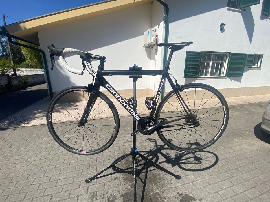 Bicicleta Cannondale CAAD10 56 – Shimano 10v – Muito Bom Estado