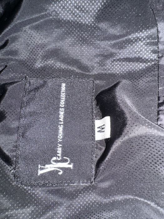 Kurtka zimowa Carry czarna z kapturem damska roz.M