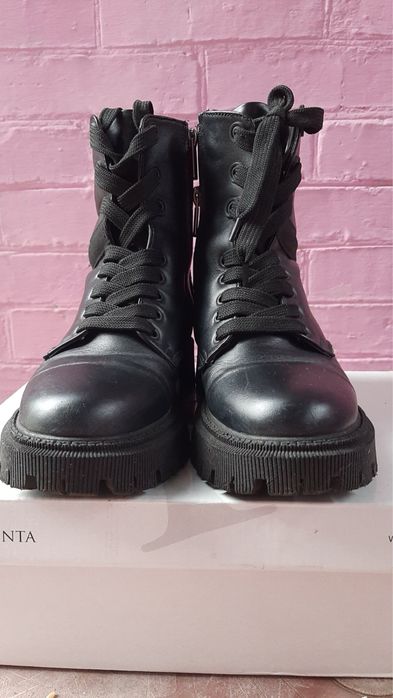 Кожаные ботинки чорного цвета