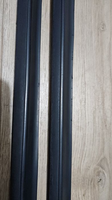 Listwy uszczelki zgarniające zewnętrzne VW Golf 2 II 5D