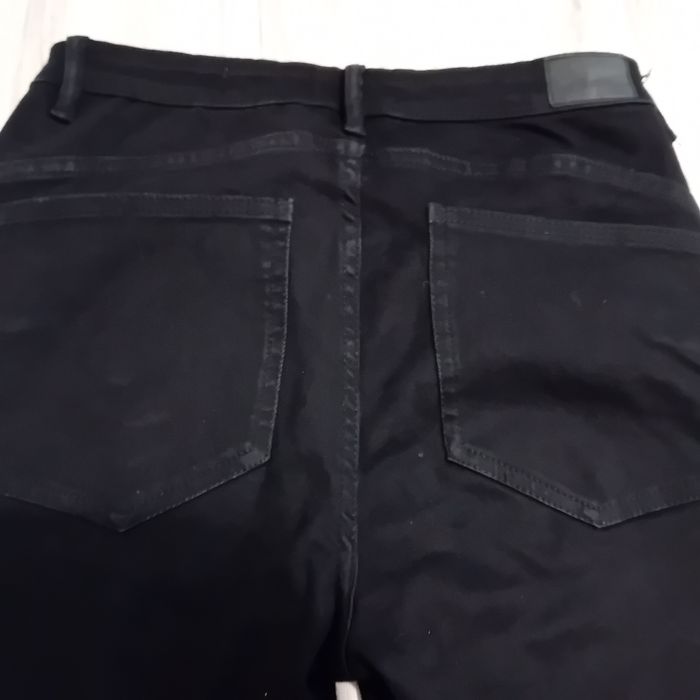 Czarne jeansy Denim push up 40 L nowe