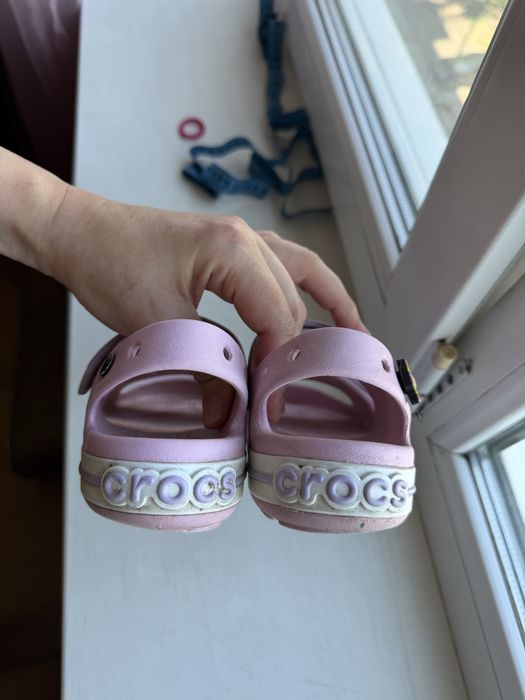 Крокси сандалі crocs