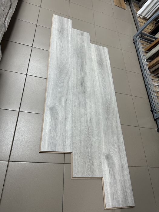 Ламінат KRONOPOL 4570 "Телець" 10мм/33клас 4V Польща 645грн/м2