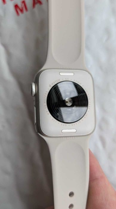 Актуальні справні iOS 26.6 акб 91 % Apple Watch SE 2 nd gen 40 mm Starlight