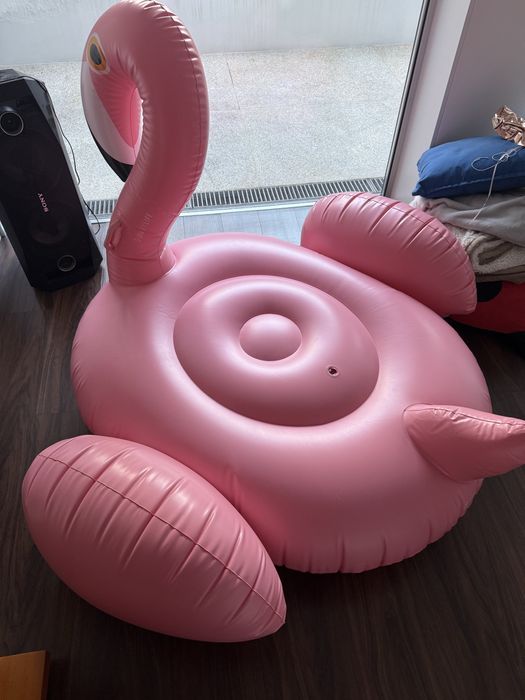 Insuflavel gigante flamingo rosa e cisne branco