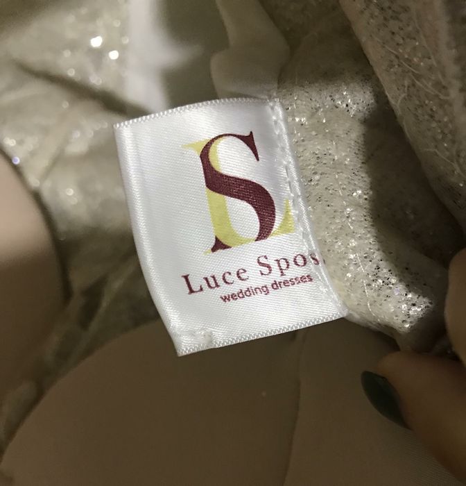 Весільна сукня...