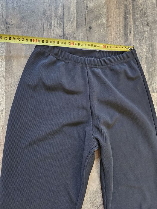 Spodnie czarne M prążkowane