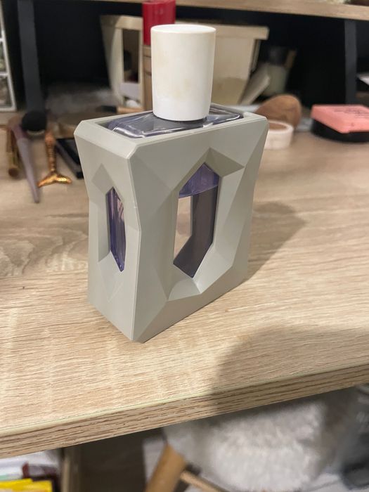 perfum Ariana Grande God is a woman 35ml
