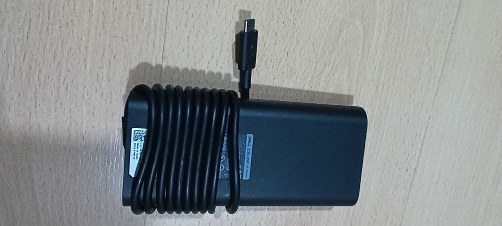 Carregador Original Dell 130W USB-C a 100% (funcional e a nível estético)
