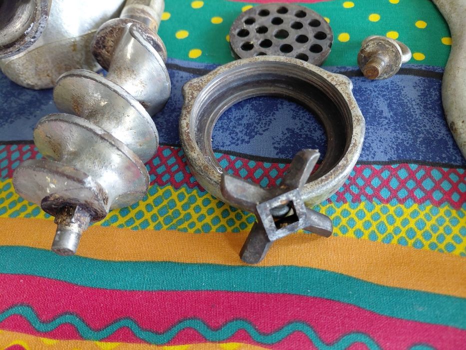 Продам 2 шт мясорубка по ГОСТ б/у