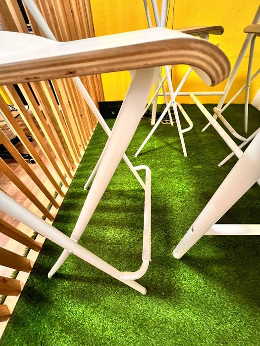 Mesa alta IKEA c/ 4 cadeiras
