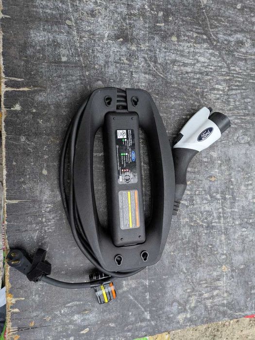 Оригінальна зарядка Ford C-Max Plugin Hybrid 2017