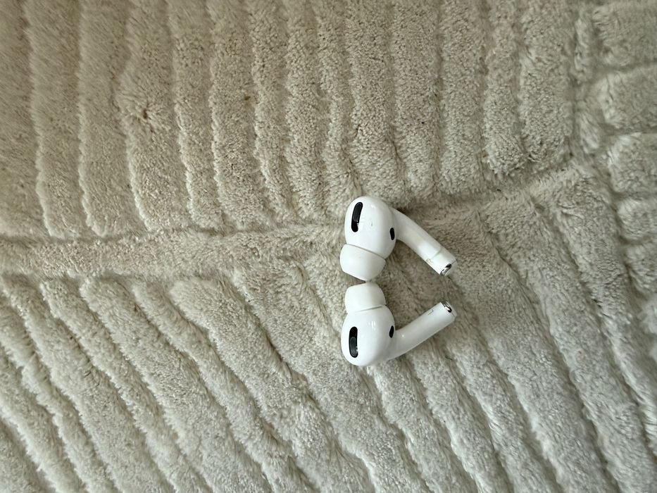 AirPods Pro 1 Apple sluchawki bezprzewodowe Apple