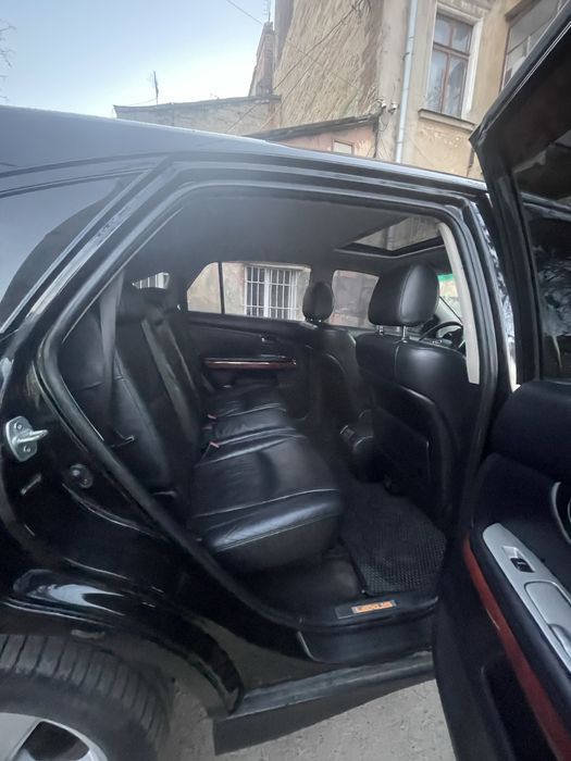 Продаю Лексус RX350