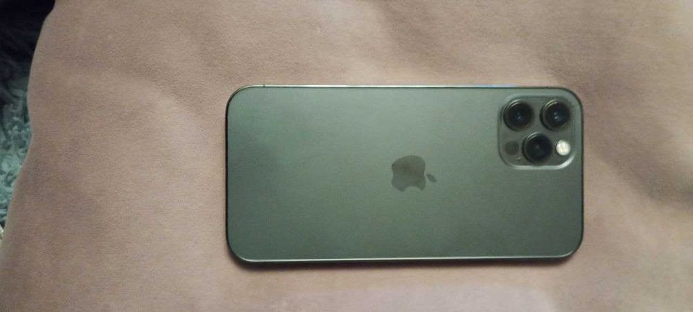 iphone 12 pro на 256 гб в хорошому стані