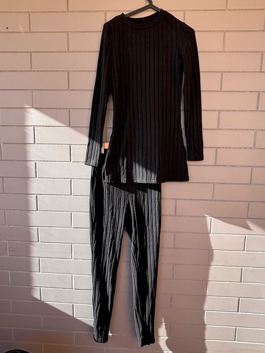 Conjunto de roupa confortável nova