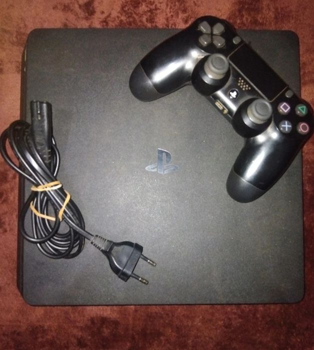 Playstation 4 slim