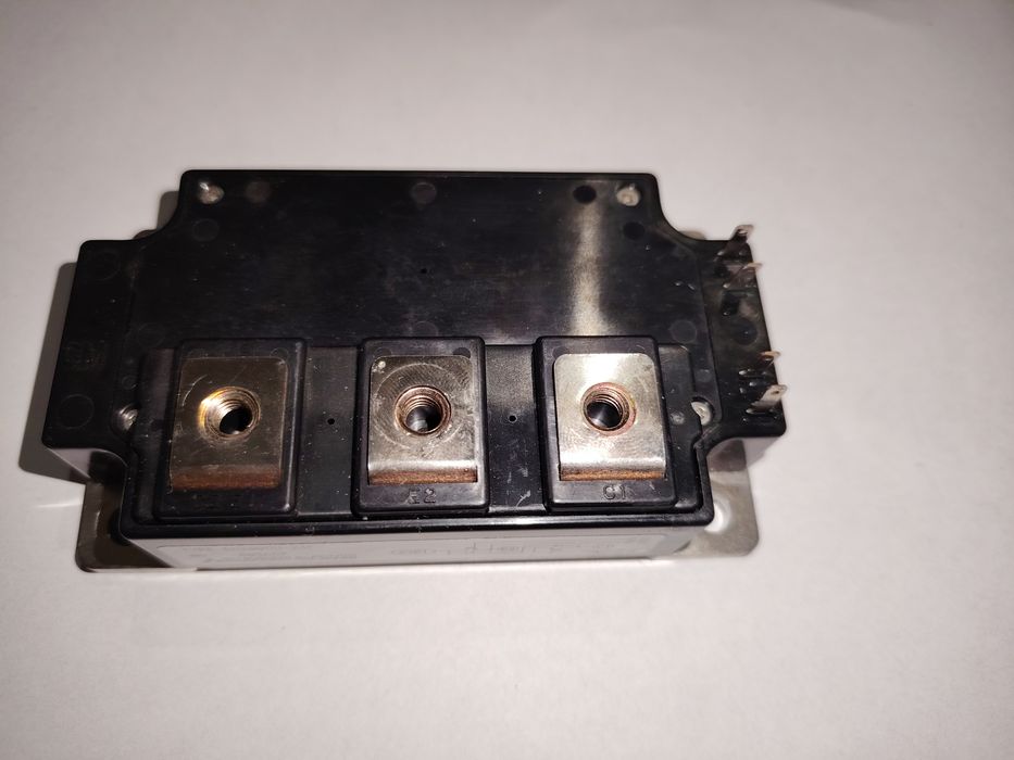 Moduł tranzystorowy Mitsubishi igbt CM200DU-24F